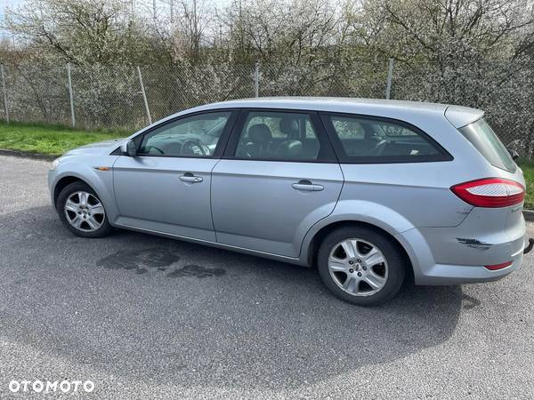 Ford Mondeo 1.8 TDCi Ghia - 4