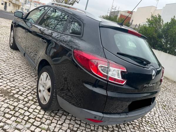 Renault Mégane Sport Tourer 1.5 dCi Dynamique - 4