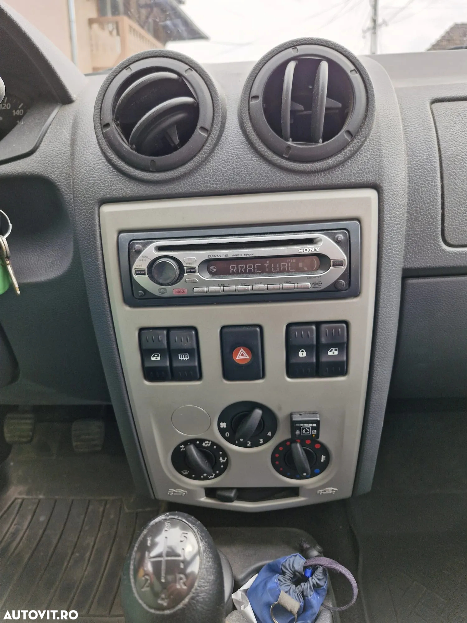 Dacia Logan - 3