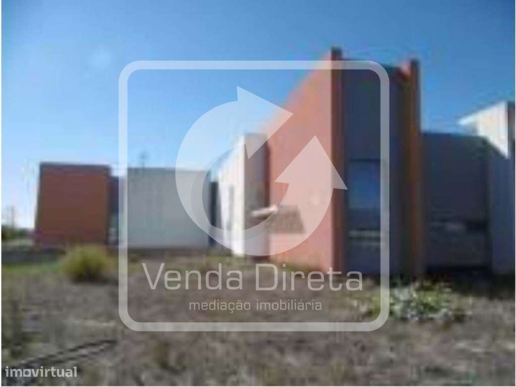 Terreno de 25.300 m², com edifício destinado a serviços no Porto Alto. - Grande imagem: 5/8