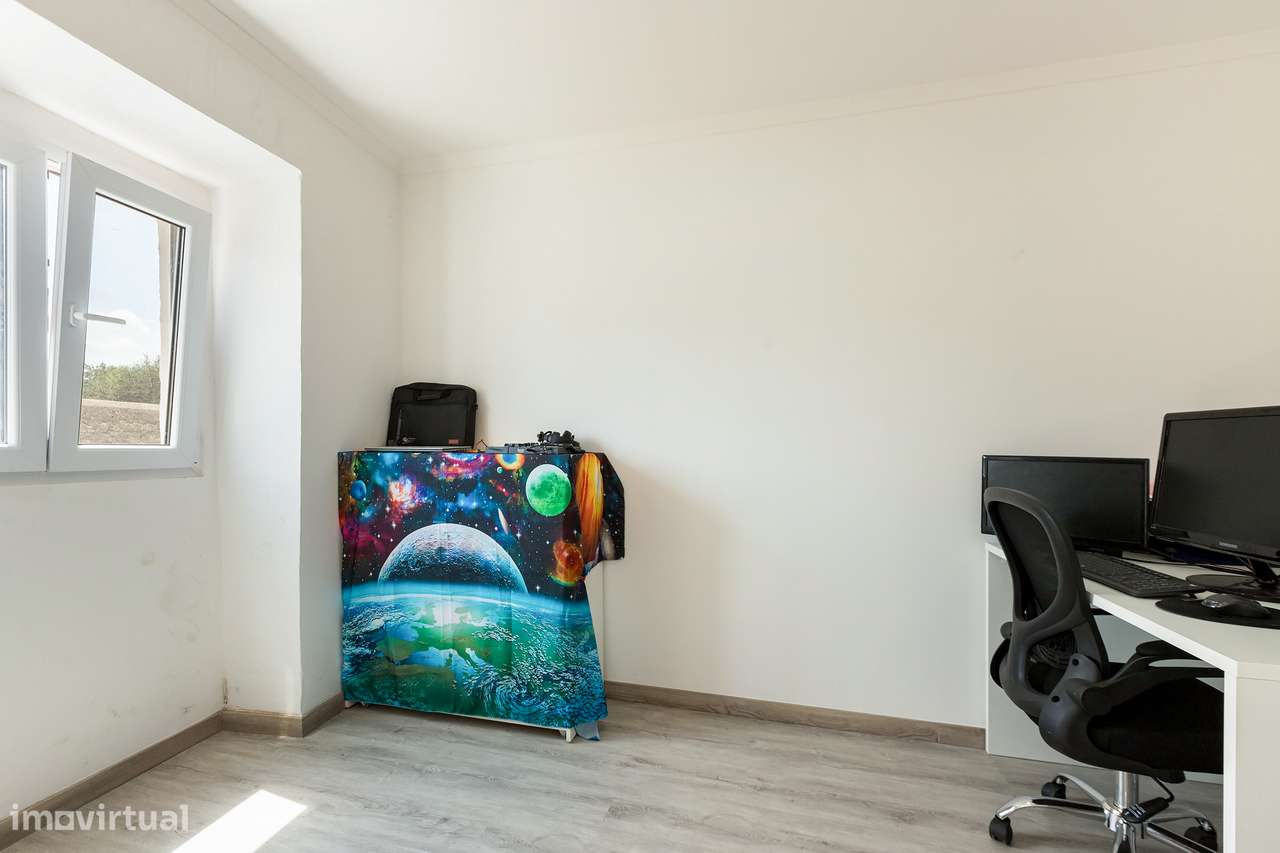 Moradia remodelada, 2 quartos, espaço exterior-8