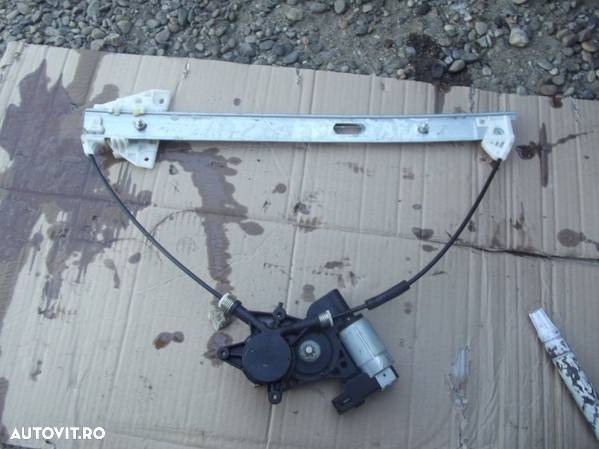 Macara Geam Mazda 3 2004-2009 macara geam electrica fara spate Mazda 3 - 2