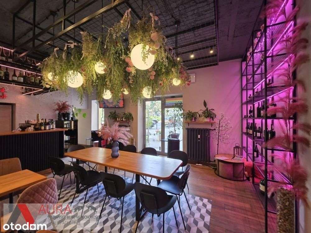 Przestronny lokaly na Starym Mieście za odstępne !-5