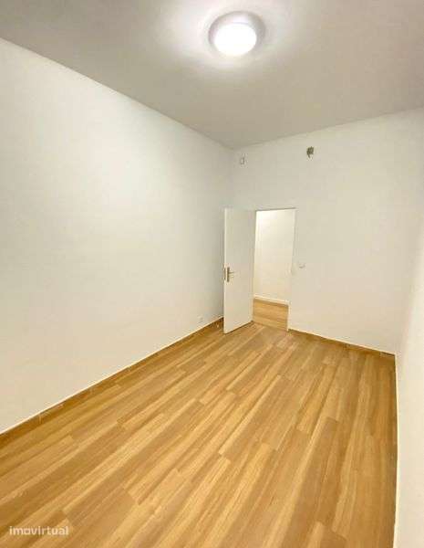 Alojamento T6 para venda - Grande imagem: 4/8