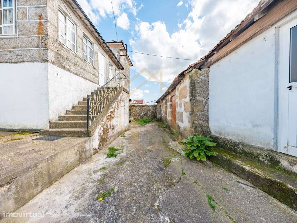 Quinta com Potencial de Expansão | Lordelo - Guimarães-11