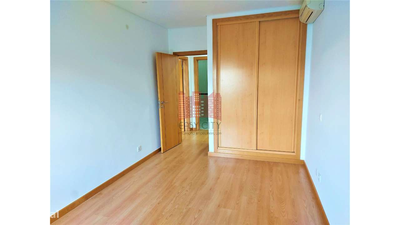 Apartamento T3 em Colinas do Cruzeiro-32