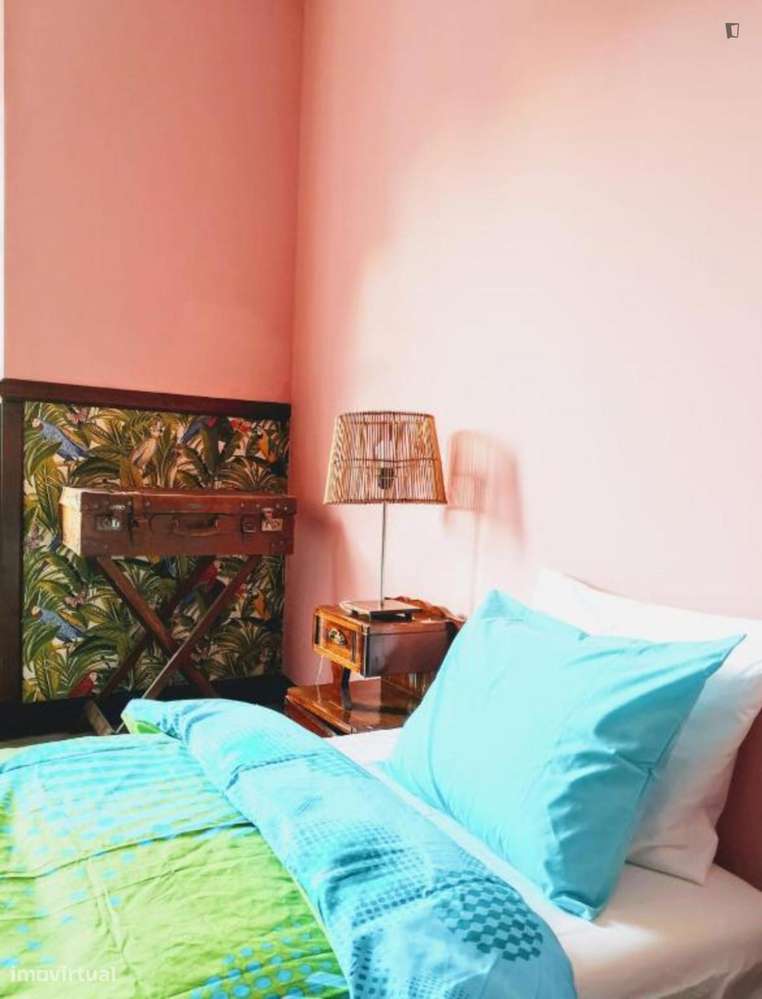 Quarto - localizado em Sé de Braga e São Lázaro Braga - Grande imagem: 3/17