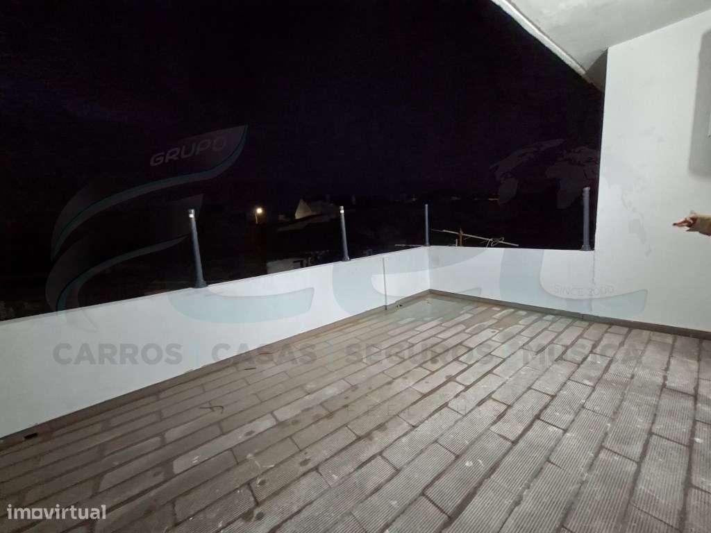 Apartamento T2 c/ terraço - Grande imagem: 5/31