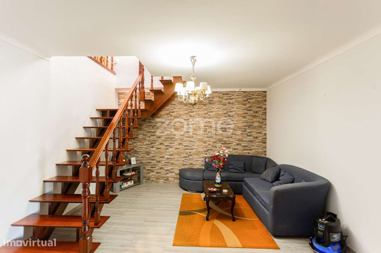Moradia T6+1 com Terraço, Vista Mar e Ruína – Santa Bárbara-7