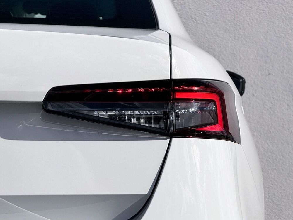 Skoda Superb 2.0 TDI Scr Essence DSG 2024 — zdjęcie 4