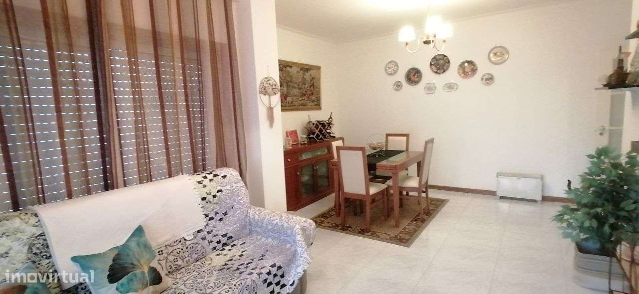 Apartamento T2 - Vistas de mar - Grande imagem: 2/12