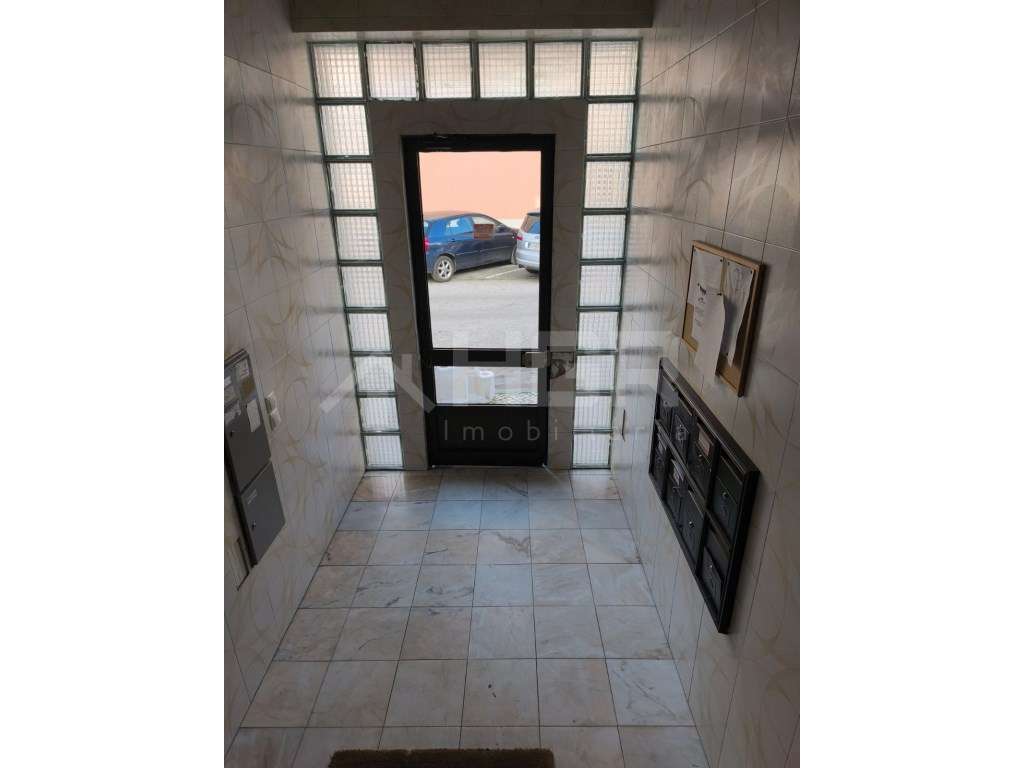 T3 | BOAS ÁREAS | 2 CASAS DE BANHO | ARRECADAÇÃO-23