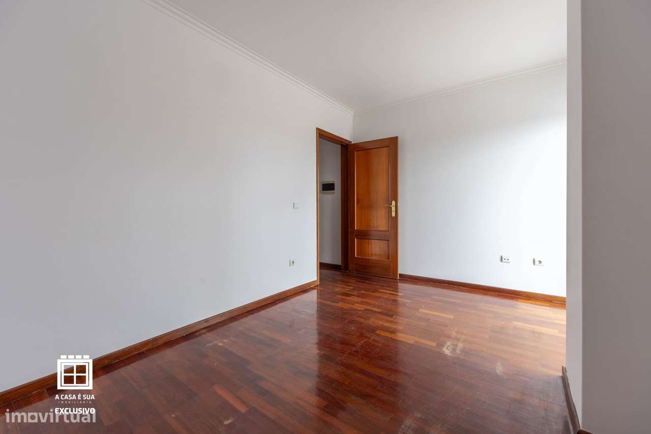 Andar Moradia T4 duplex c área total 213 m2 em São João de Ver - Feira-13