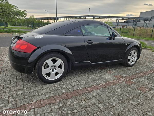 Audi TT Coupe 1.8T Quattro - 4