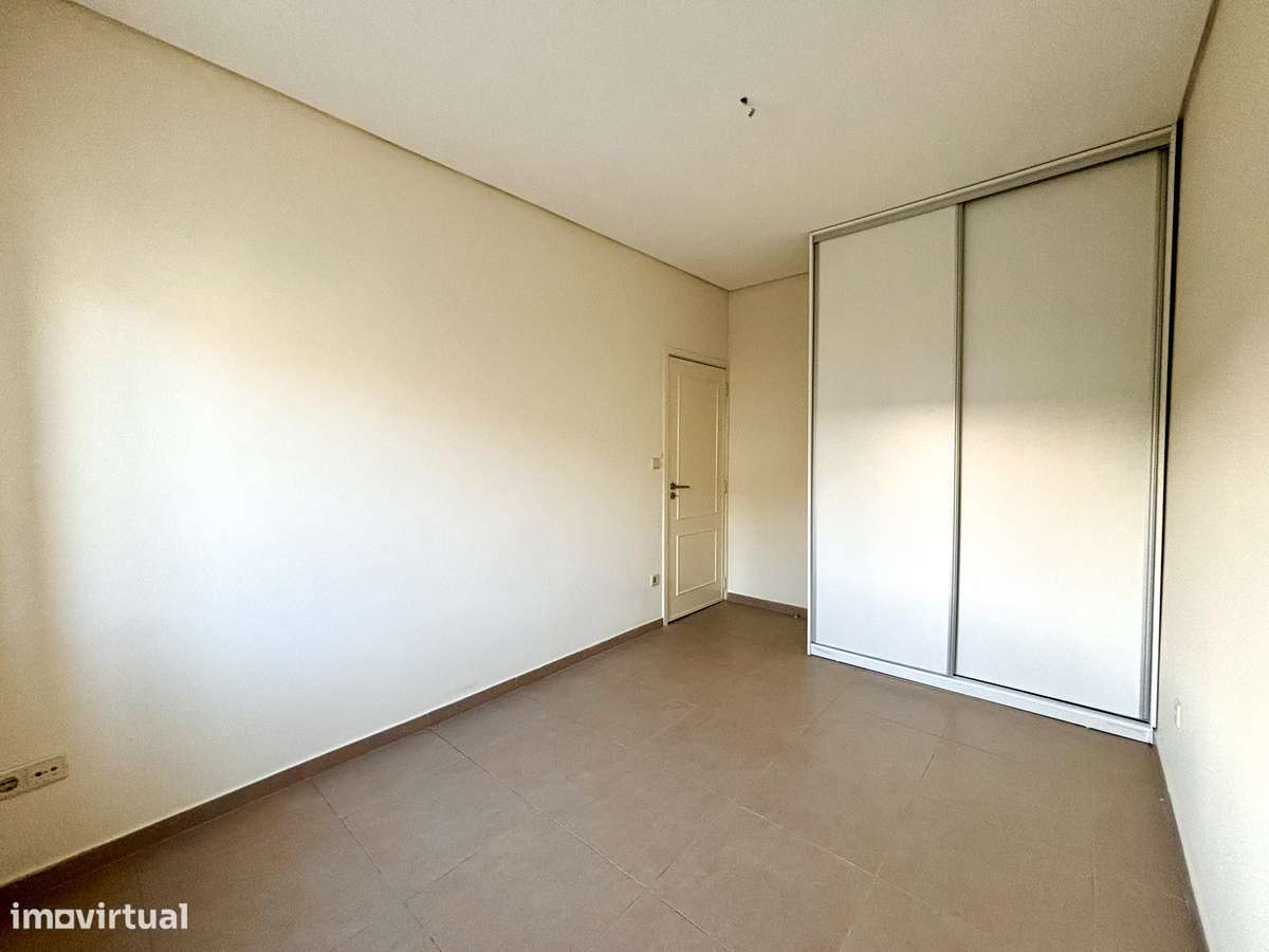 T3 + 1 em Espinho ARRENDAMENTO - Grande imagem: 5/22