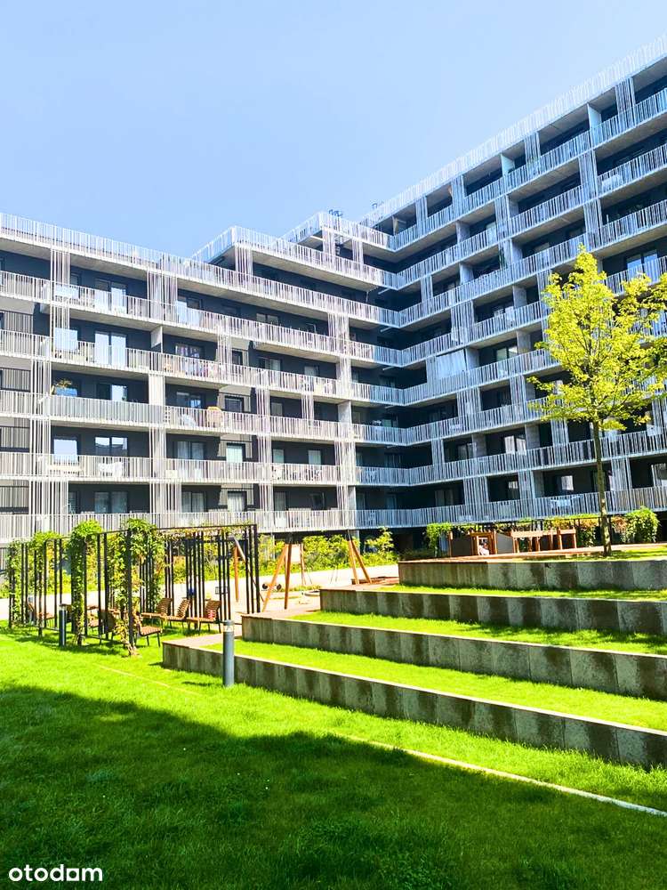 Ciche 3 pokoje blisko centrum, z 10 metrowym balkonem-2