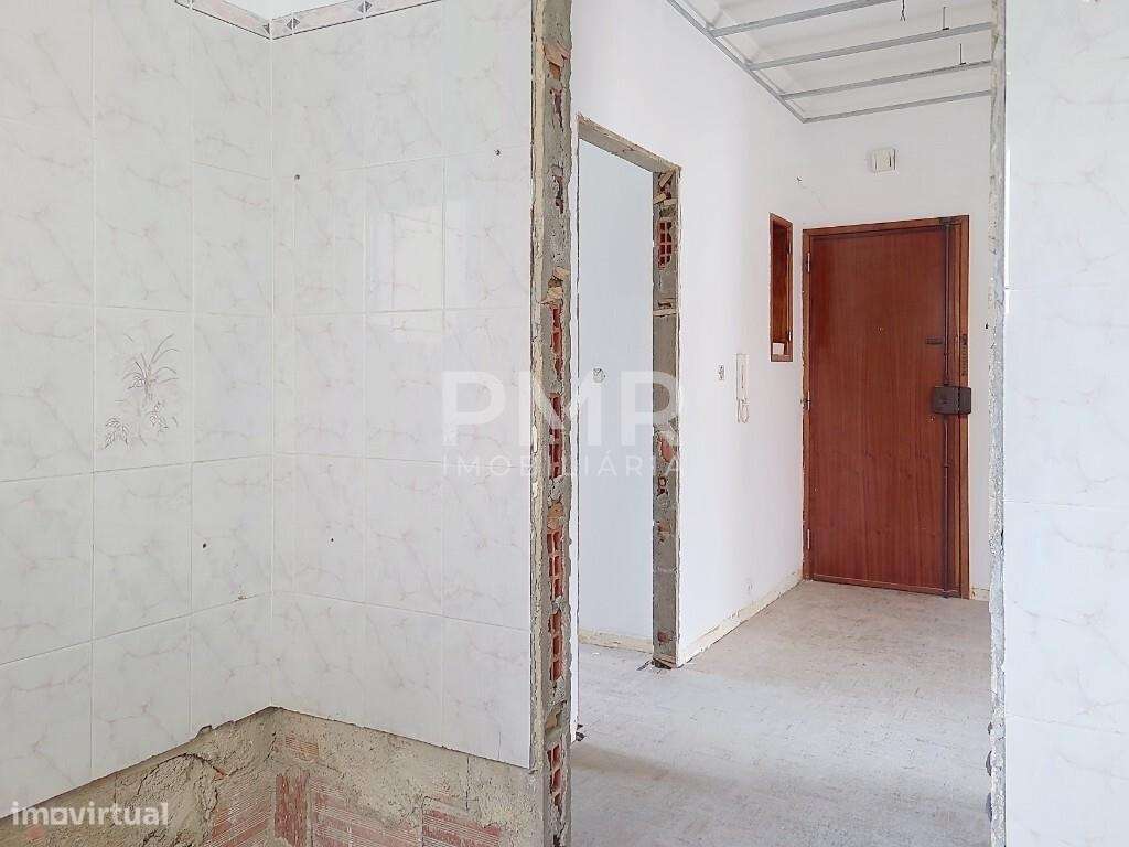 Apartamento T2 em Loures – Em Remodelação Total - Grande imagem: 4/18