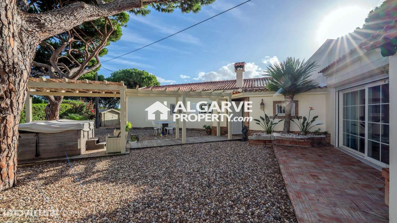 Moradia V4 térrea perto da praia entre Vilamoura e Vale do Lobo-20