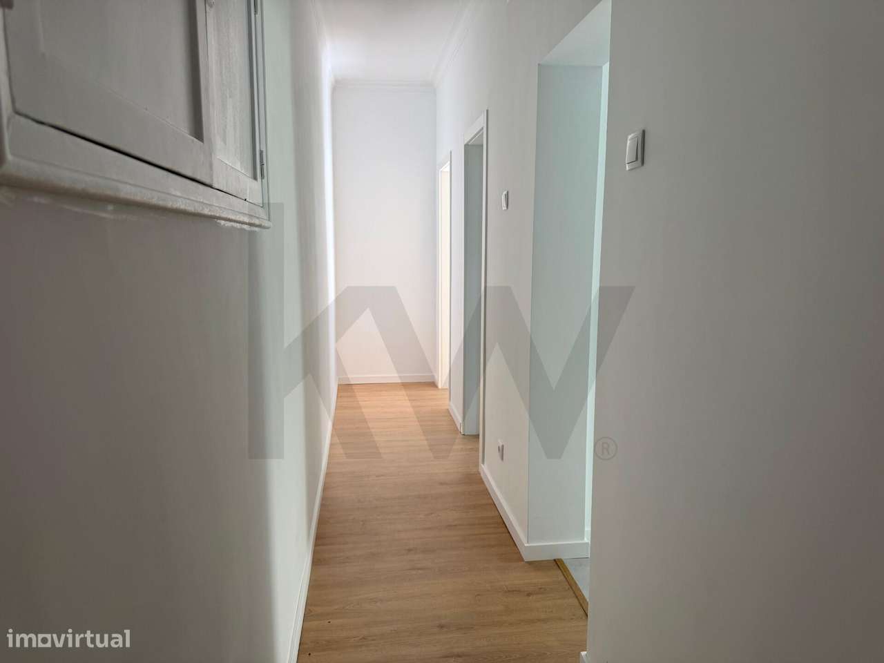 Apartamento T0 com Terraço na Rua Azedo Gneco em Campo de Ourique