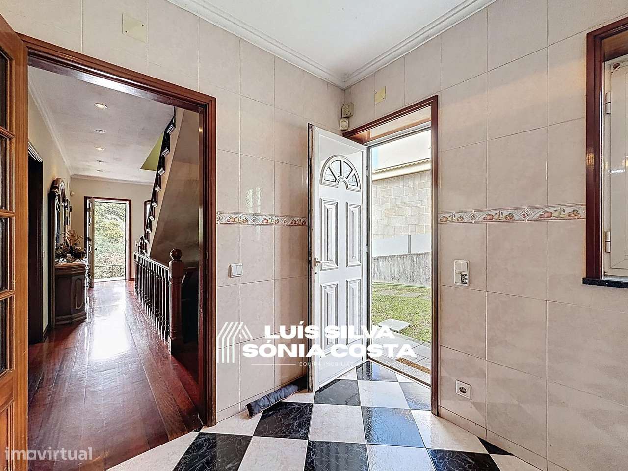 Moradia T3 Independente c/ Jardim, Áreas Generosas, Garagem p/...-12