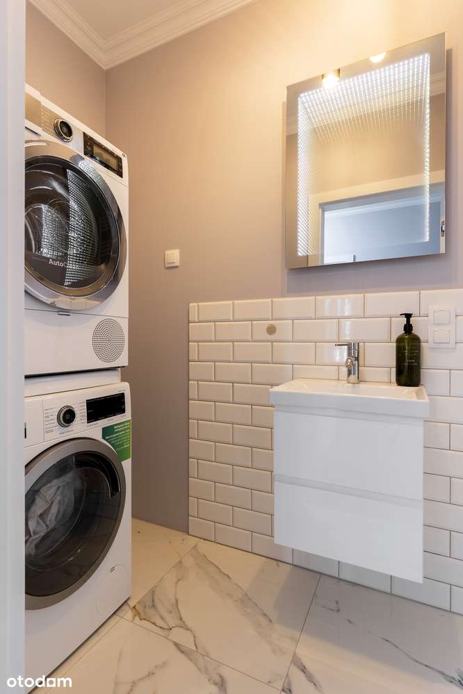 Doki Eurostyl, Młode Miasto, ul. ks. Jerzego Popiełuszki-13