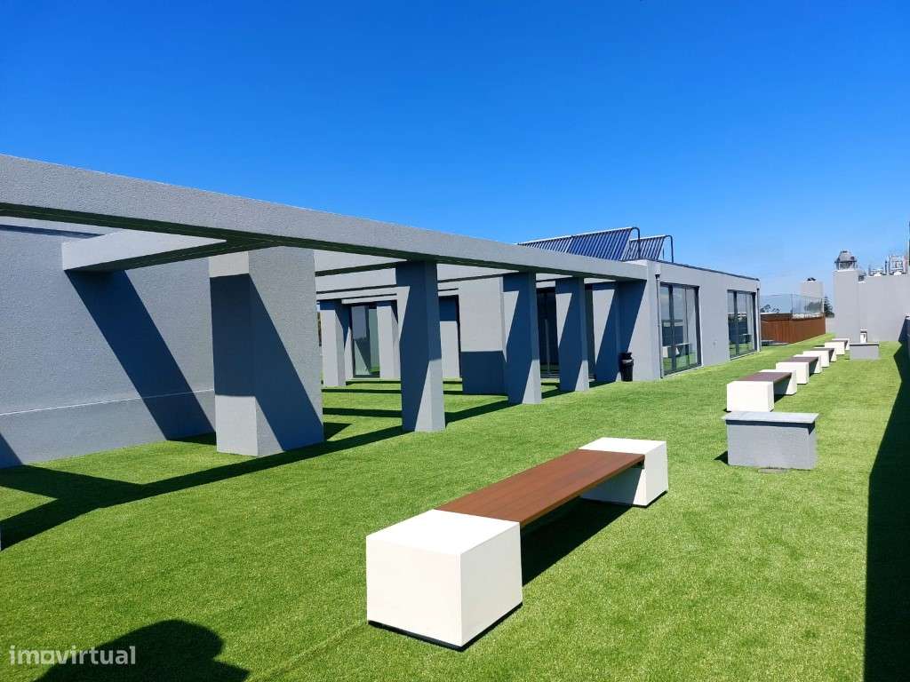 Apartamento T4 com 2 frentes, novo, com churrasqueira; piscina e pl...-22