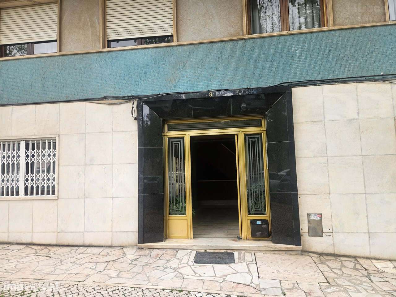 Apartamento T3 Novo com Varanda em Benfica-22