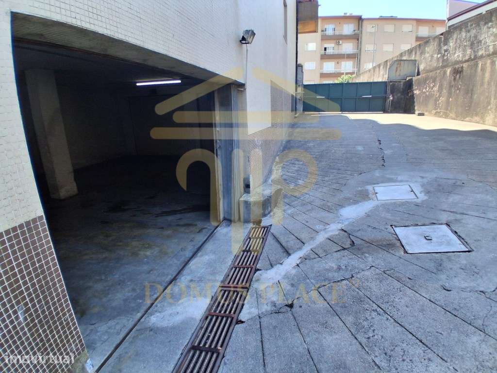 Apartamento T3 Renovado com 3 Frentes, Varandas e Garagem em Fânzer...-19