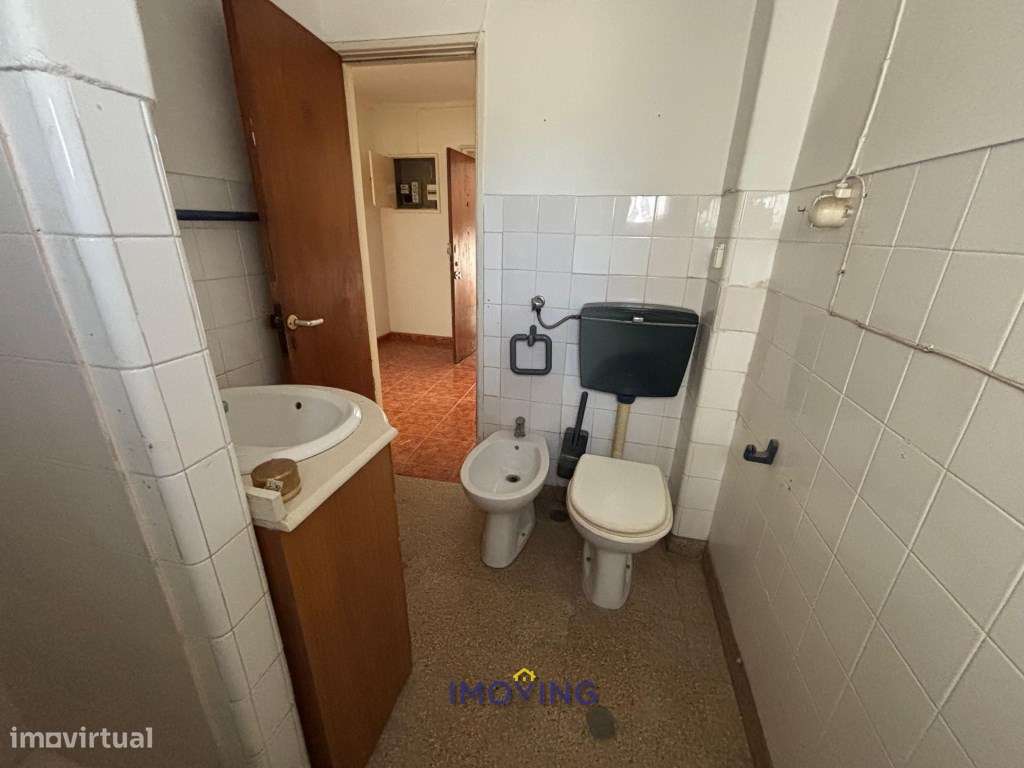 Apartamento T1 totalmente remodelado no Alto de Seixalinho, Barreiro-14