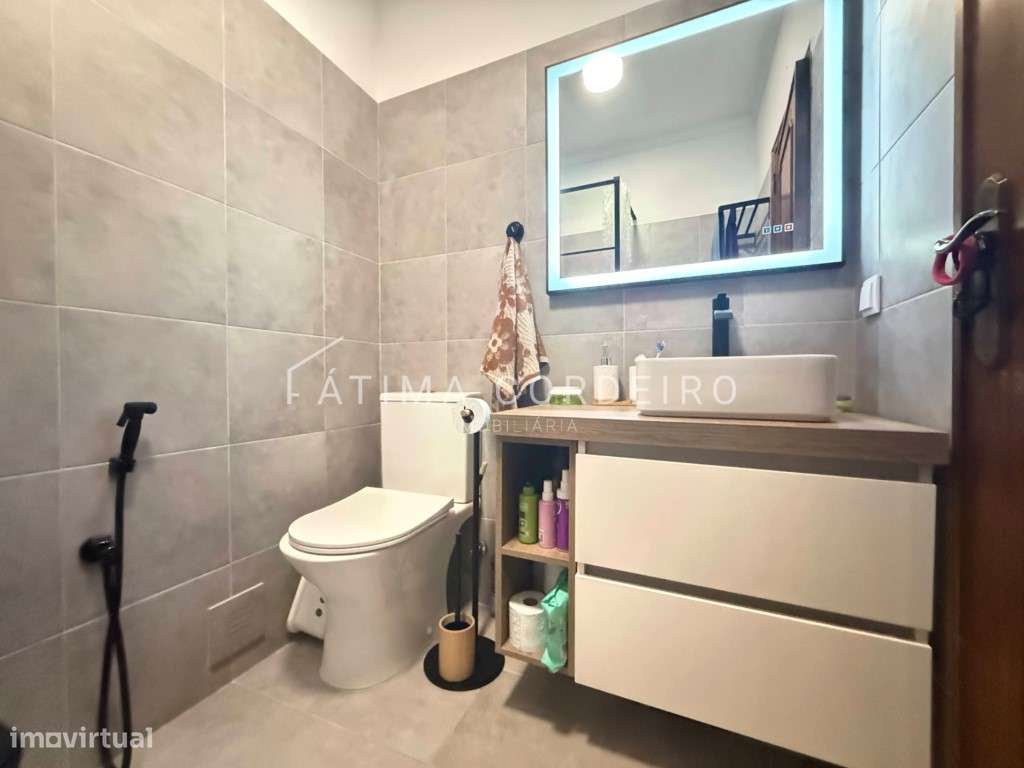 Excelente apartamento T2 com vista para a Serra de Sintra-18