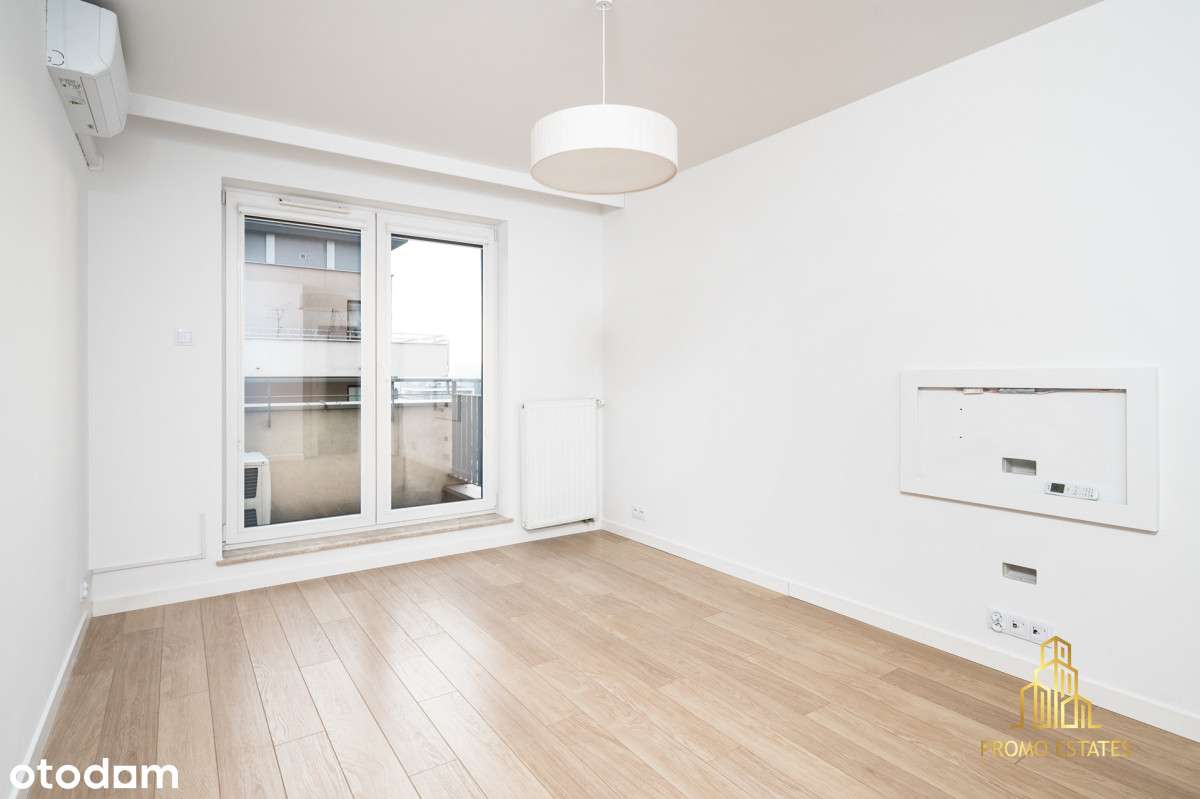 2 osobne pokoje + kuchnia, Przewóz, do wejścia-1