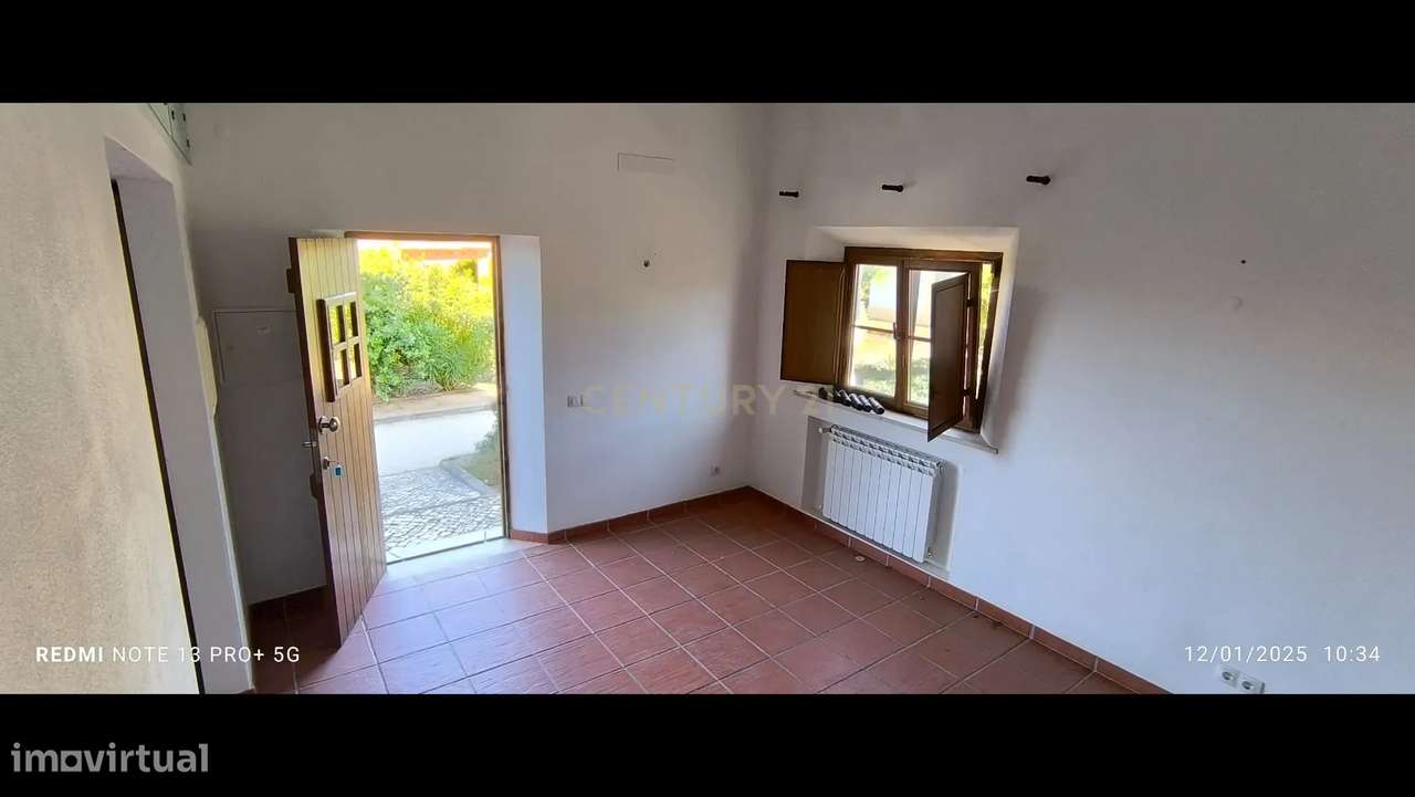 Moradia T2+1 com terraço e jardim - Grande imagem: 5/54