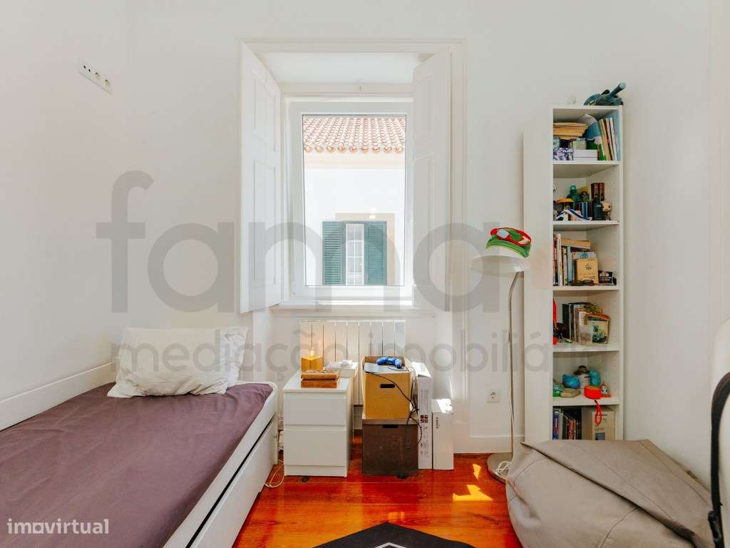 Moradia Bifamiliar T10 com Piscina e Elevada Rentabilidade - Parede...-40