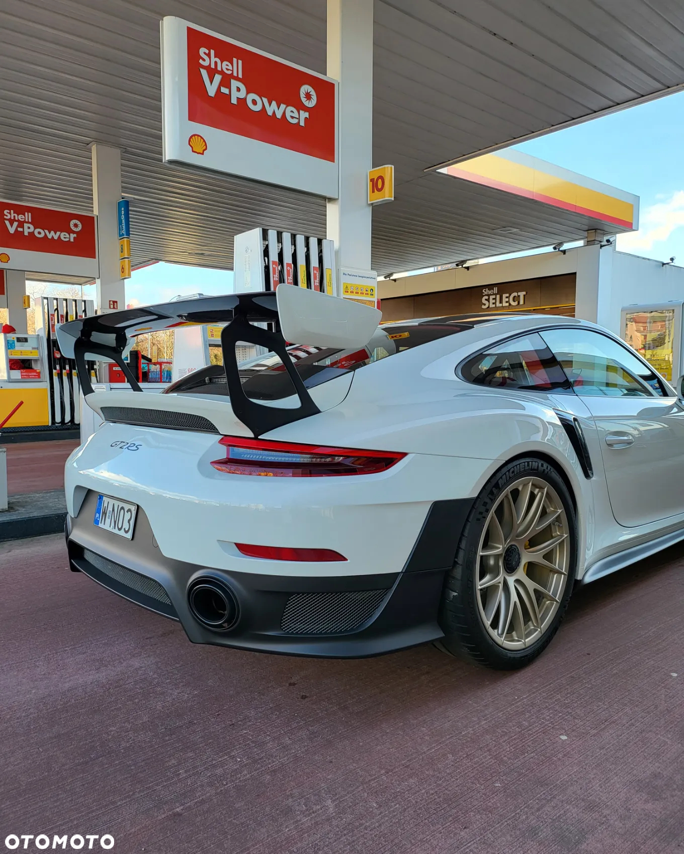 Porsche 911 GT2 RS - 3