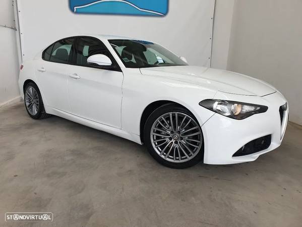 Alfa Romeo Giulia 2.2 D - 5