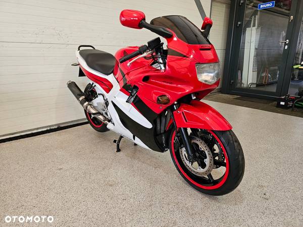 Honda CBR - 14