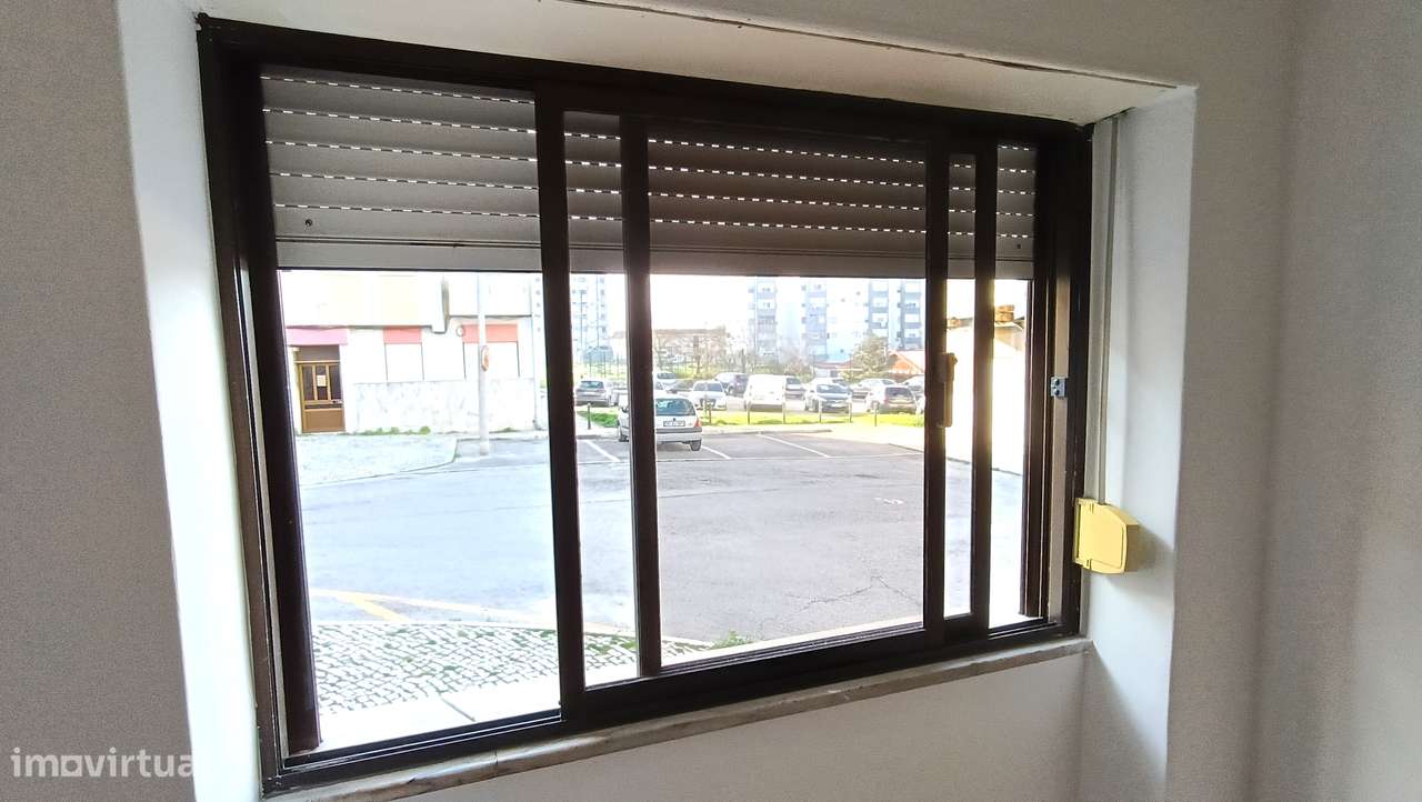 3 Assoalhadas | 3 frentes, boa localização-14