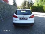 Ford Focus Turnier 1.5 EcoBlue Start-Stopp-System TITANIUM - 4