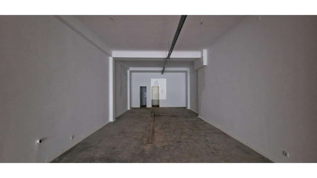 Loja - R. D. João IV-5