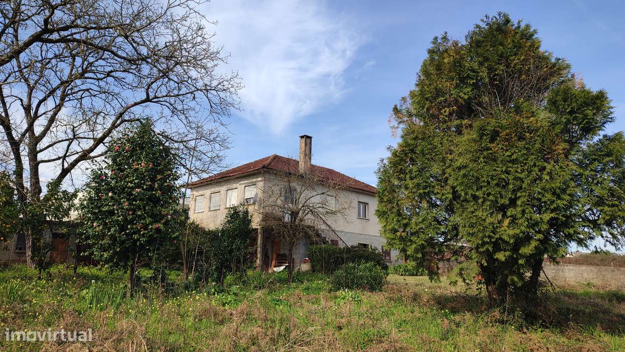 Moradia individual, com terreno, em Rendufe, Amares-9