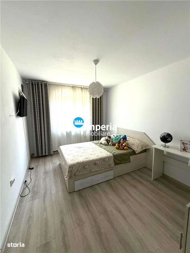 Casa Moderna &#238;n Ciurbesti – 4 Camere, Teren Generos 700 mp, Com M - Imagine principală: 5/16