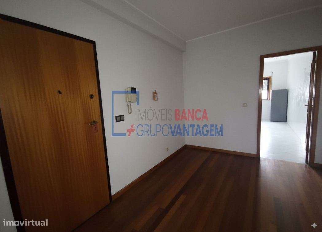 APARTAMENTO T3 - BRAGA - Grande imagem: 2/9