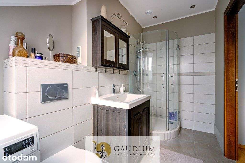 Bliźniak 6 pokoi z garażem i ogródkiem-19