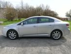 Toyota Avensis 2.0 D-4D 2010 - 5