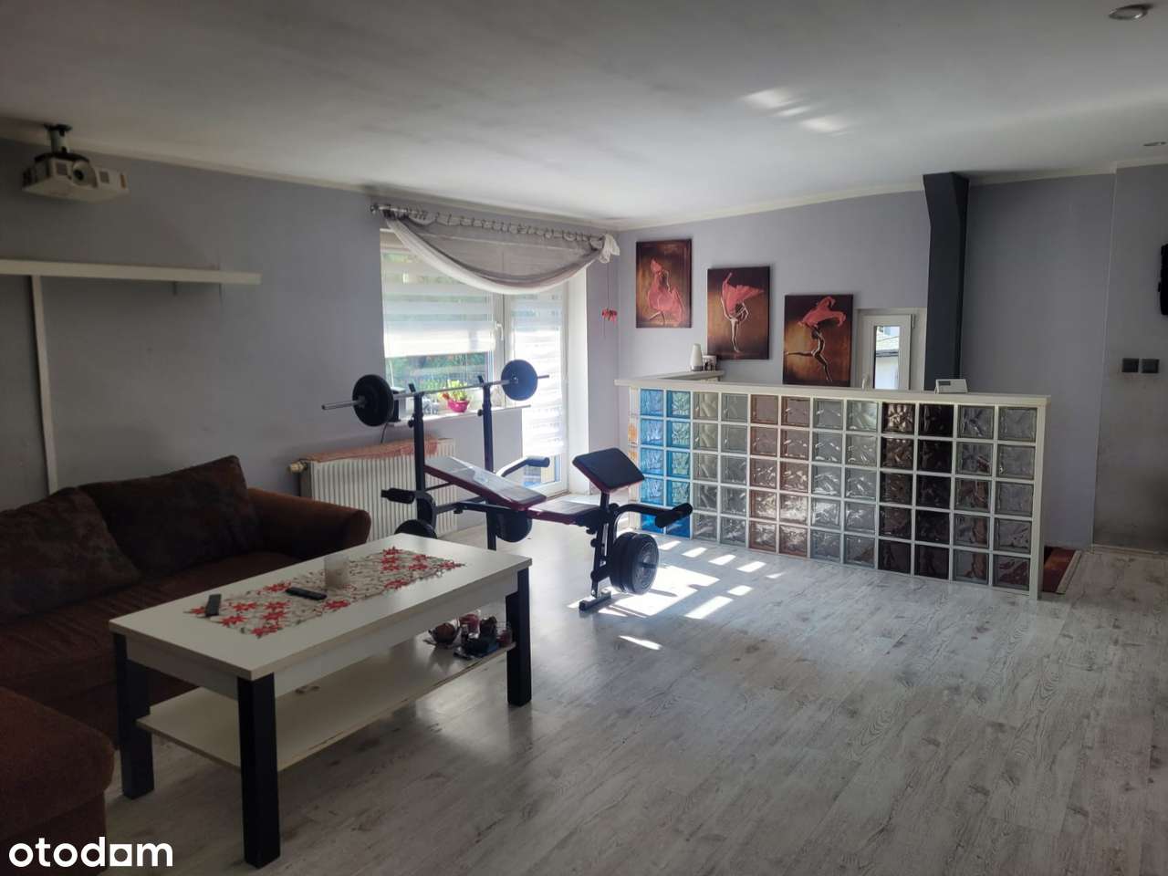 Przestronny dom z garażem-11