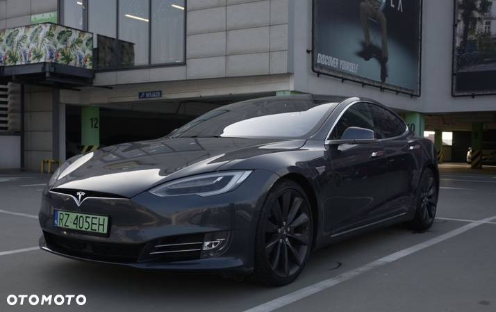 Tesla Model S 90D Allradantrieb - 30