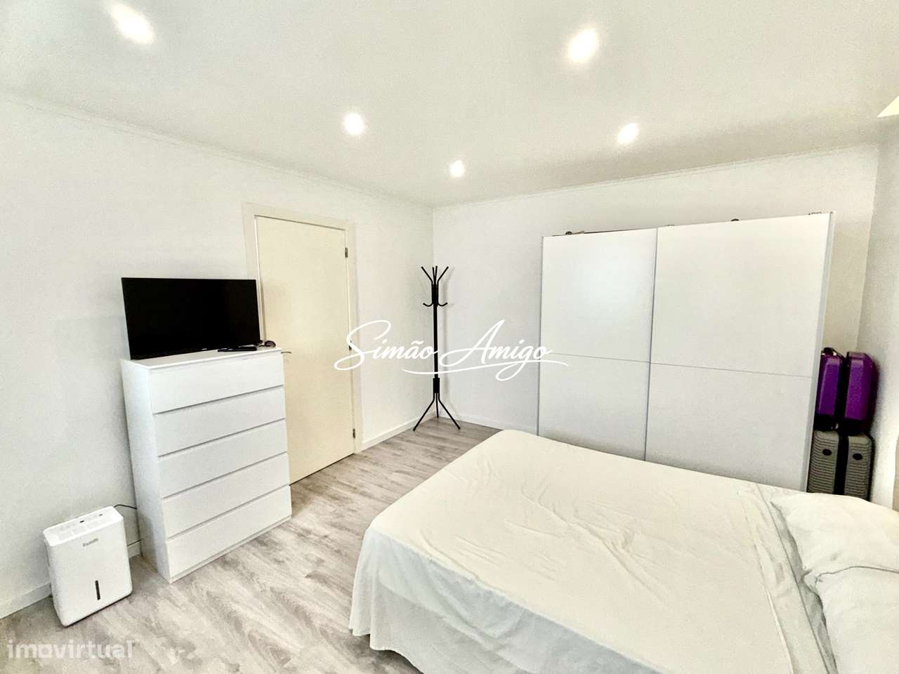 Exclusivo: T2 100% remodelado com vista mar e varanda em Sesimbra - Grande imagem: 5/20