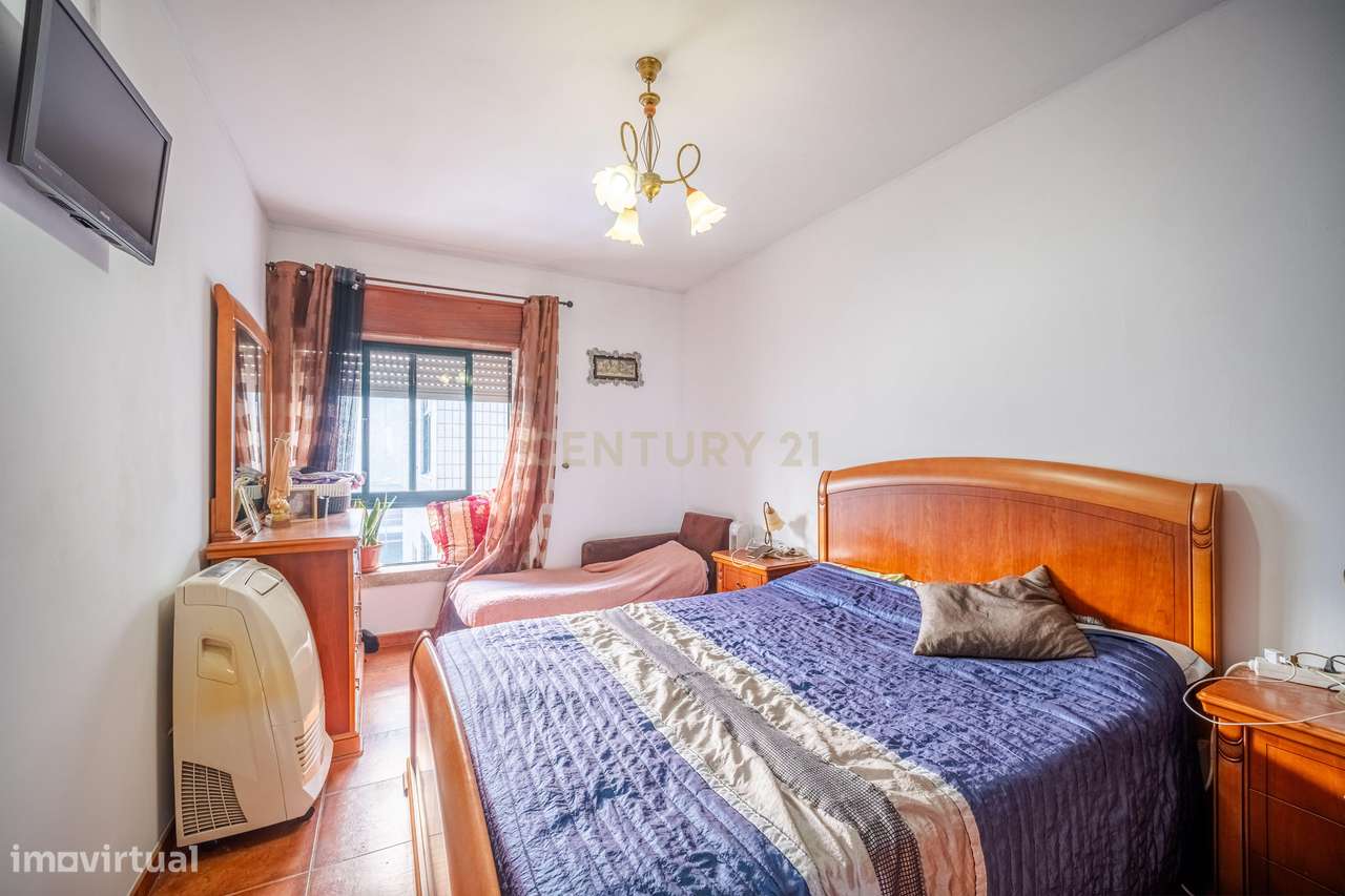 Apartamento T3 no Centro de Bem Viver (Feira Nova) em Marco de Canaves-11