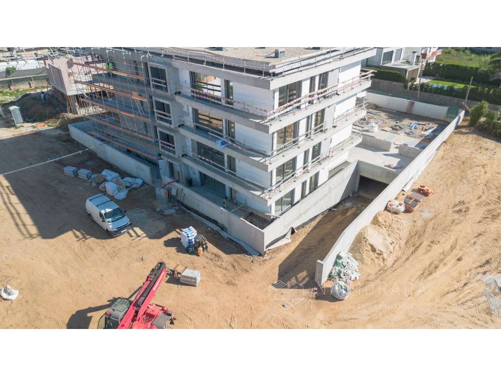 Apartamento T2 com Terraço A 400 Metros da Praia-13