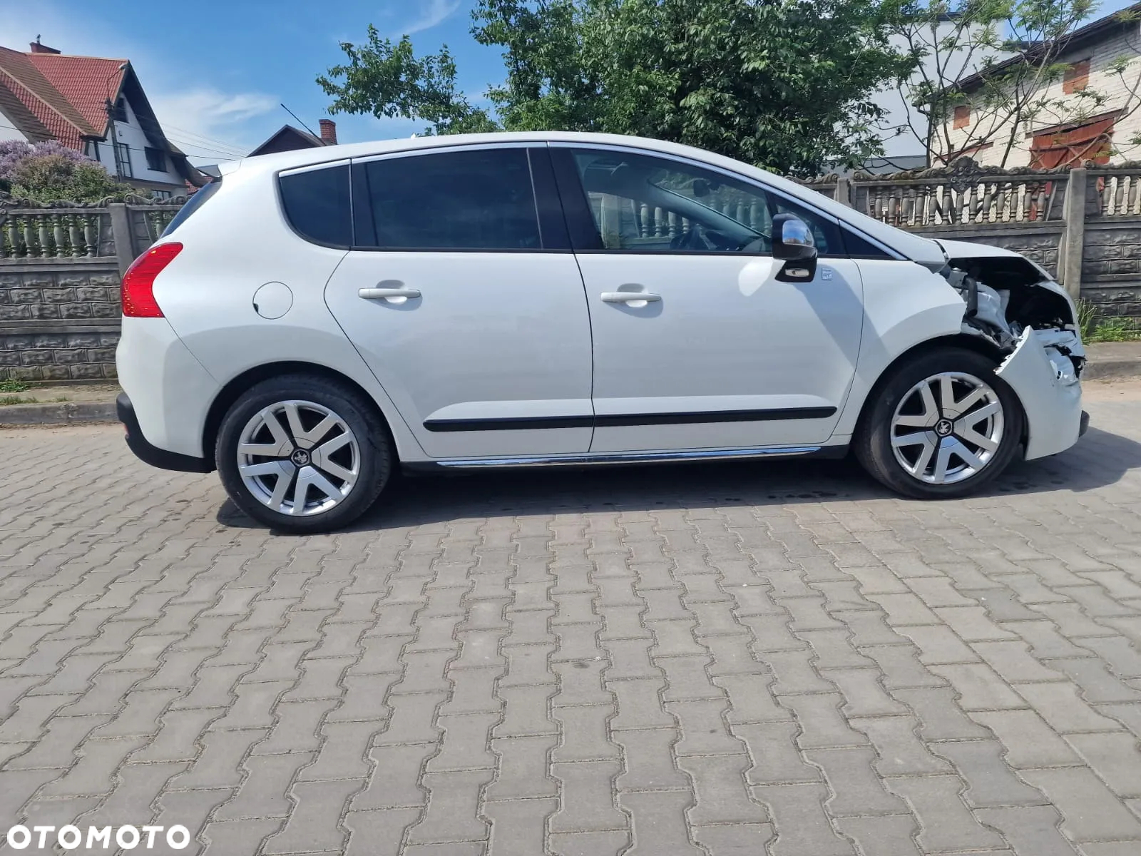 Peugeot 3008 2.0 HDi HYbrid4 - 4